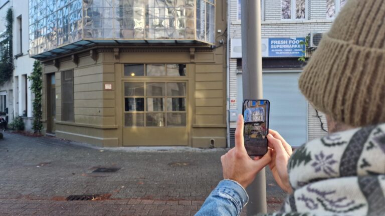 Read more about the article Panamarenko AR